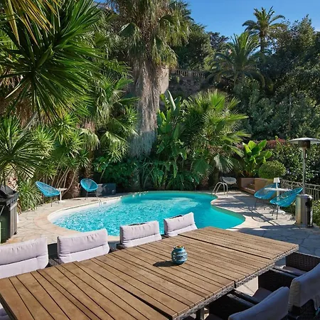Surrounded By Greenery - Les Pins * Cannes